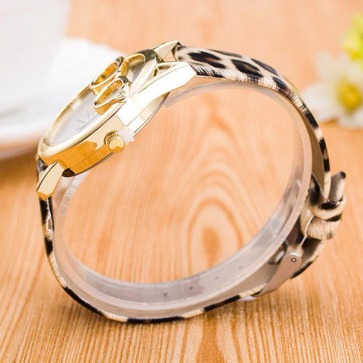 Kalsten | Cute Cat Watch
