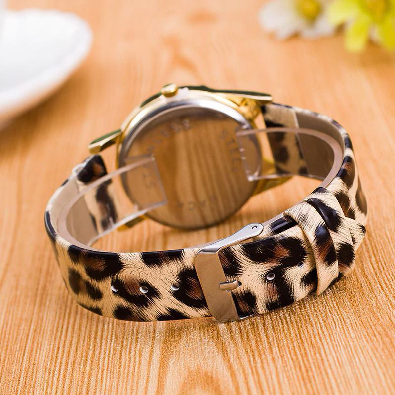Kalsten | Cute Cat Watch