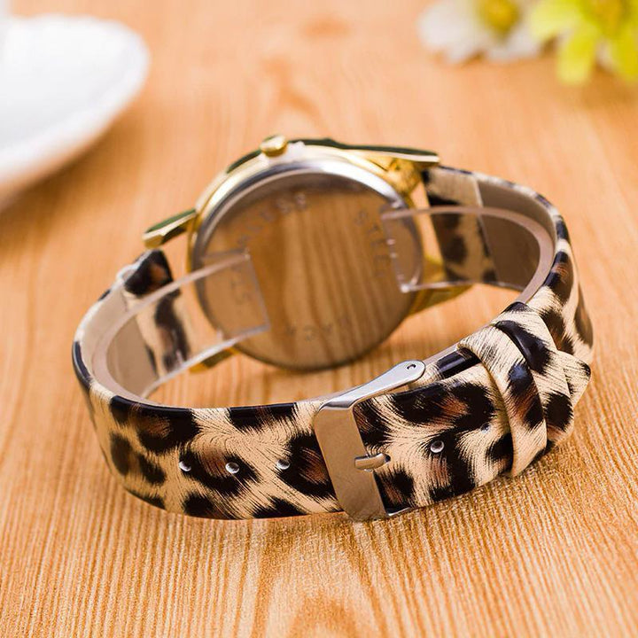 Kalsten | Cute Cat Watch