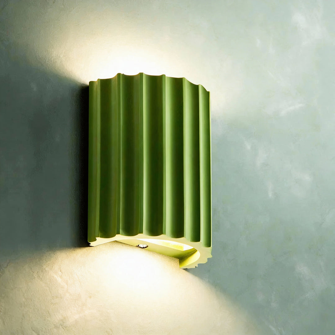 Nordic Pleated Resin Wall Sconce | Modern Macaron Ribbed LED Lamp (16.5cm) | Kalsten
