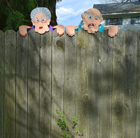 Kalsten | Fence Decoration Nosy Old Man and Lady Garden Yard Art