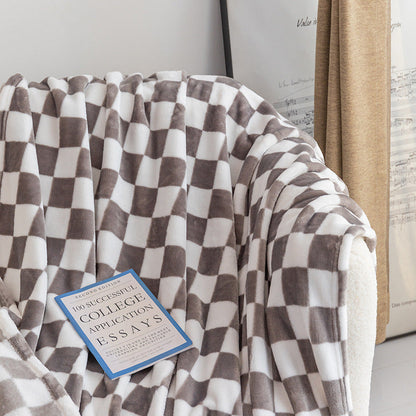 BowLift | Stylish blanket in checkered pattern for your home