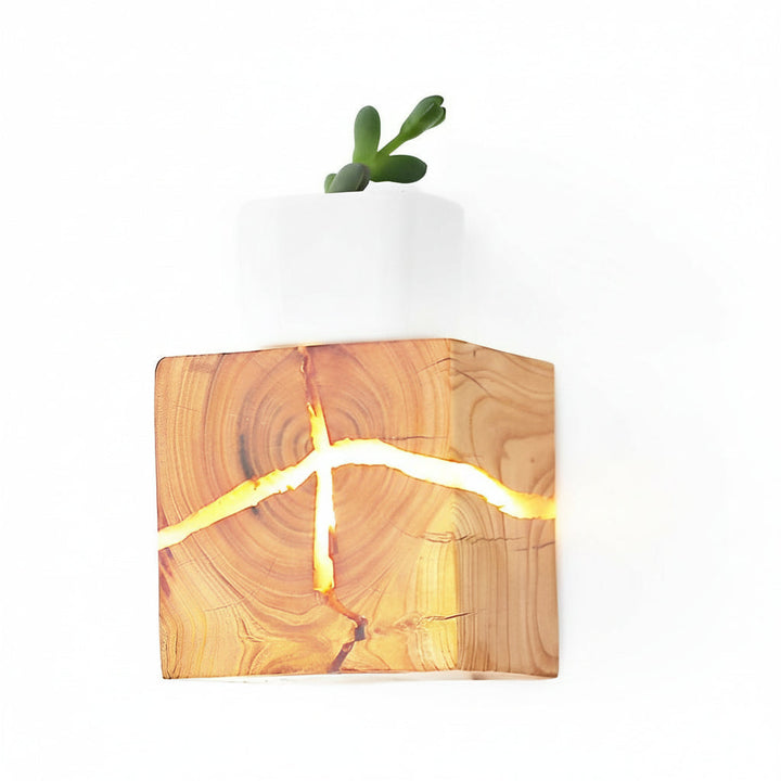 Wood Wall Sconce – Square Cracked Grain Resin LED (G4 Warm White & 8x8cm) | Kalsten