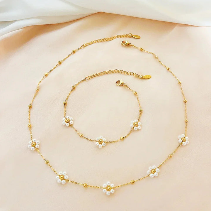 Kalsten | Dainty Daisy Necklace & Bracelets