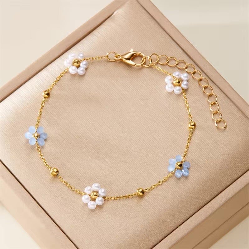 Kalsten | Dainty Daisy Necklace & Bracelets