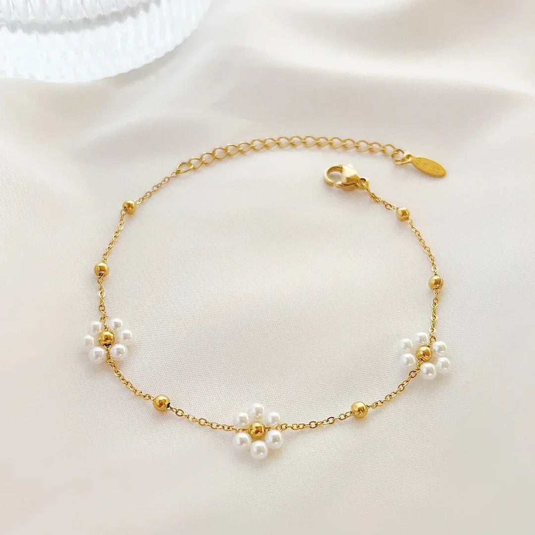 Kalsten | Dainty Daisy Necklace & Bracelets