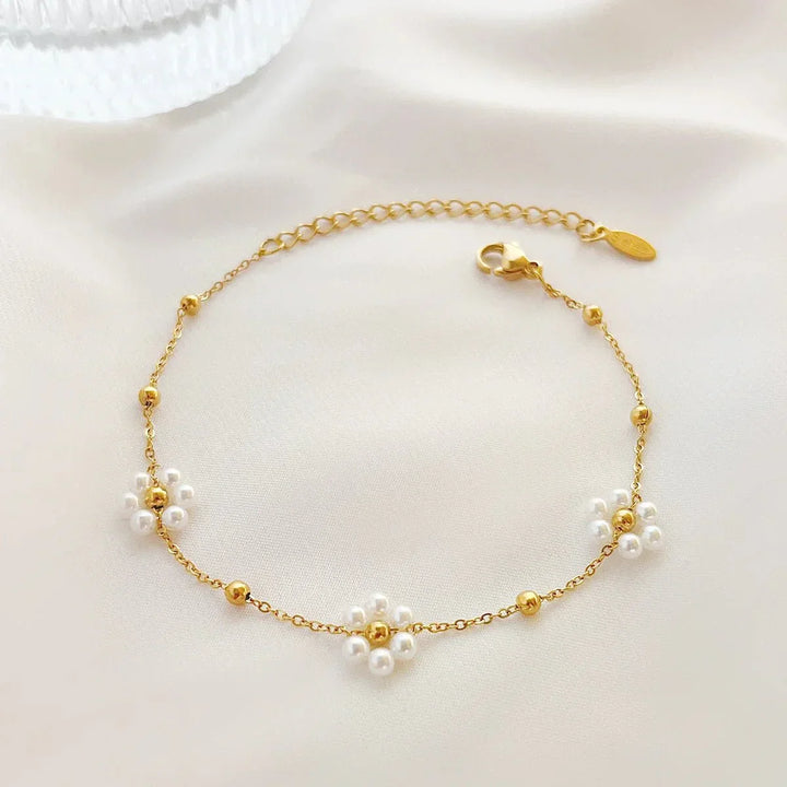 Kalsten | Dainty Daisy Necklace & Bracelets
