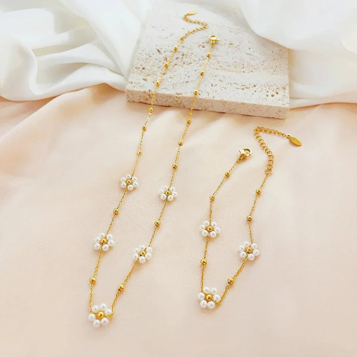 Kalsten | Dainty Daisy Necklace & Bracelets