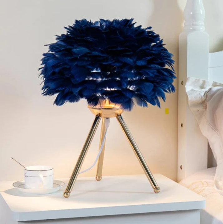 Dimmable Table Lamp with Luxury Feathers – Pluma | Kalsten