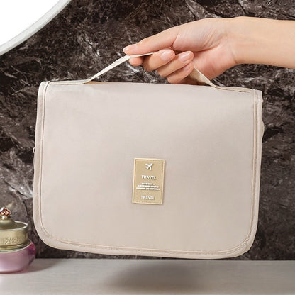 Practical Travel - Easy Access to Cosmetics and Toiletries | Skanto