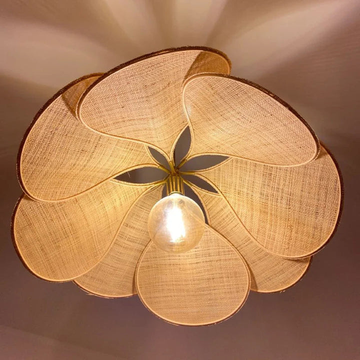 Stylish Flower-Shaped Pendant Lamp - Petalume | Kalsten