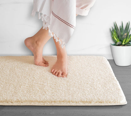 Skanto | Luxura UltraSoft Bath Mat | Super-Absorbent Microfiber Bathroom Mat with Non-Slip Backing