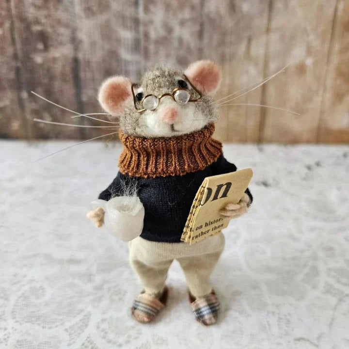 Kalsten | Handmade felt mouse | Christmas decoration & gift idea | Needle felted from wool & fabric | Sustainable