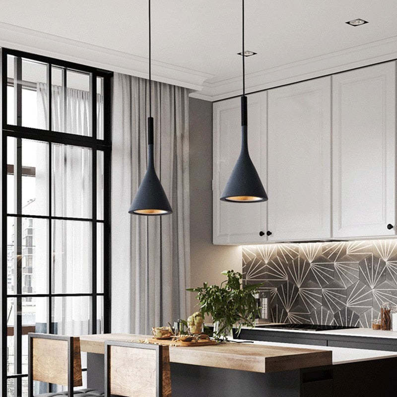 Modern Triangle Pendant Lamp - Trionda | Kalsten