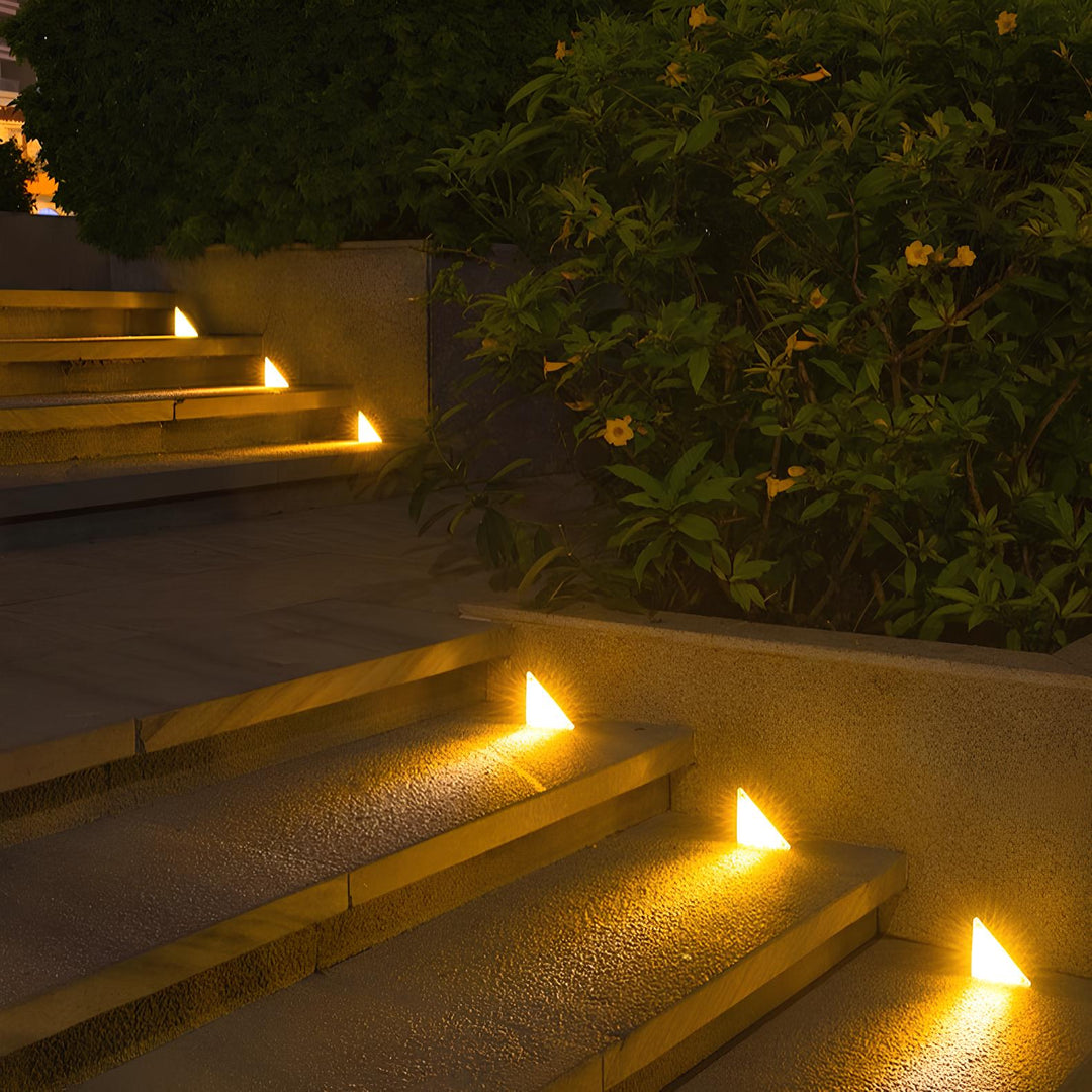 Solar-Powered Stair Lighting - SoluStep | Kalsten