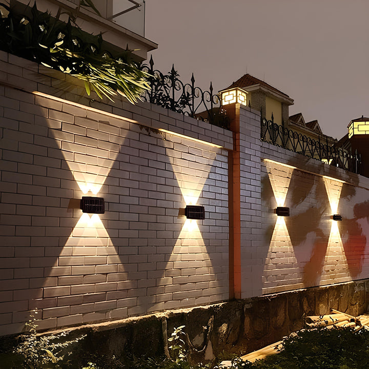 Solar LED Outdoor Wall Light – Warm White Kalsten