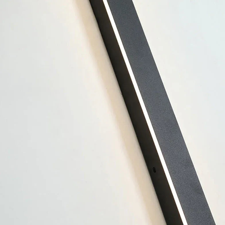 Kalsten | Linear black minimalist LED outdoor wall light