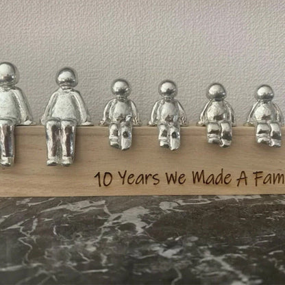 Skanto | Sculpture of the Eternal Family | Symbolism of Love and Bonds