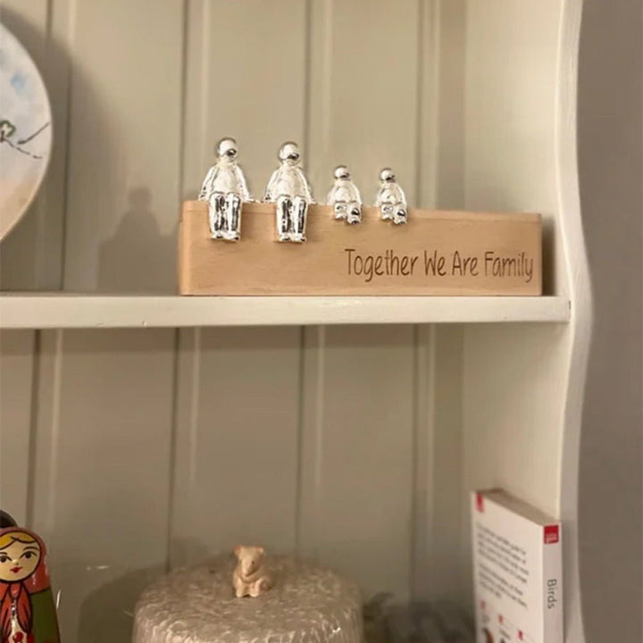 Eternal Family Sculpture – Love & Bond Symbol