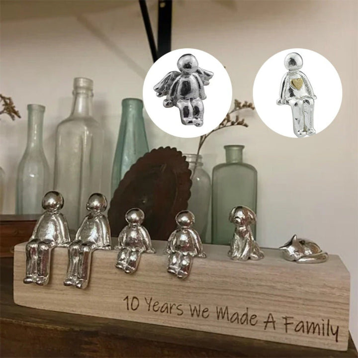 Eternal Family Sculpture – Love & Bond Symbol