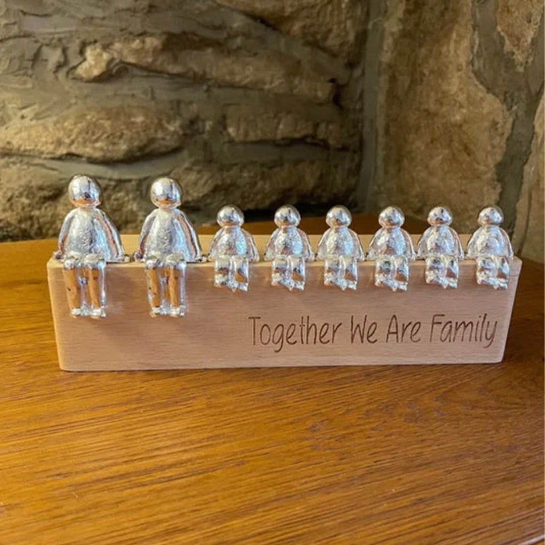 Eternal Family Sculpture – Love & Bond Symbol