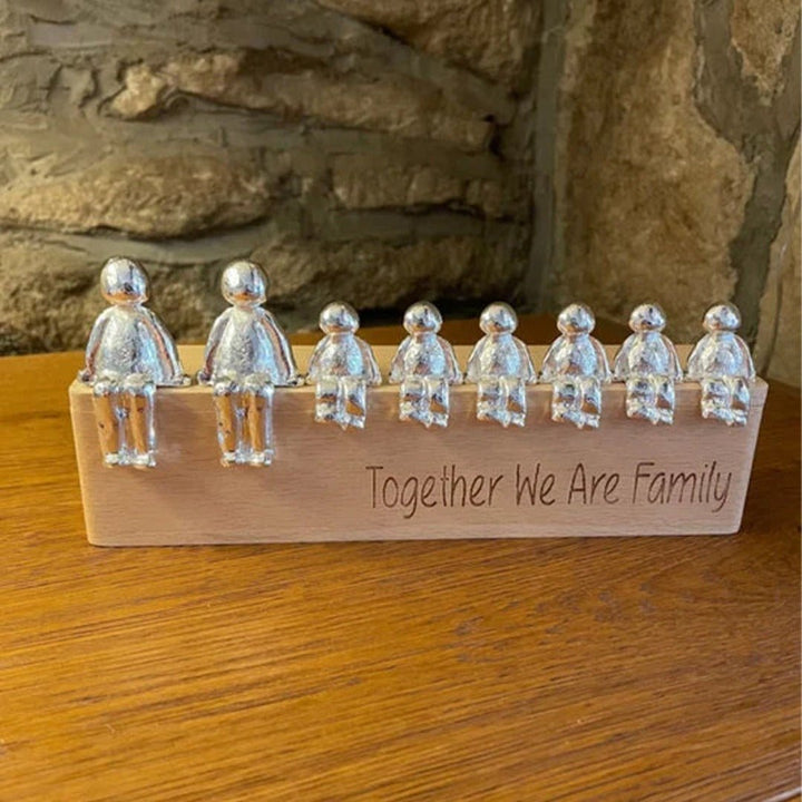 Eternal Family Sculpture – Love & Bond Symbol