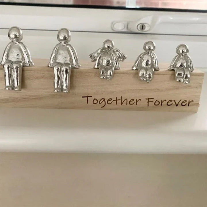 Eternal Family Sculpture – Love & Bond Symbol