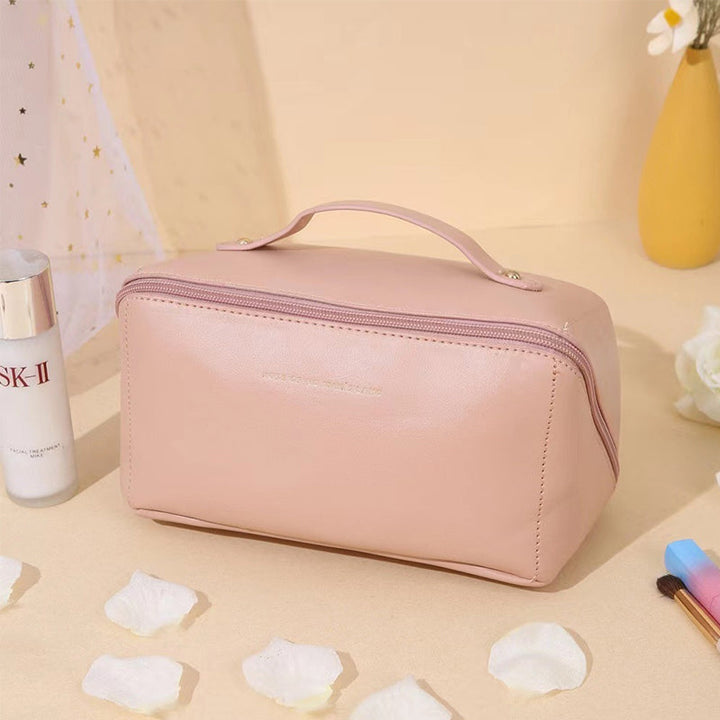 Portable leather travel cosmetic bag | Kalsten
