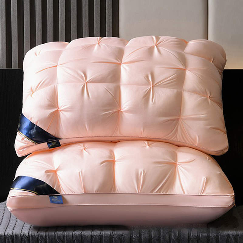 Ergonomic neck pillow with 3D quilting | Kalsten