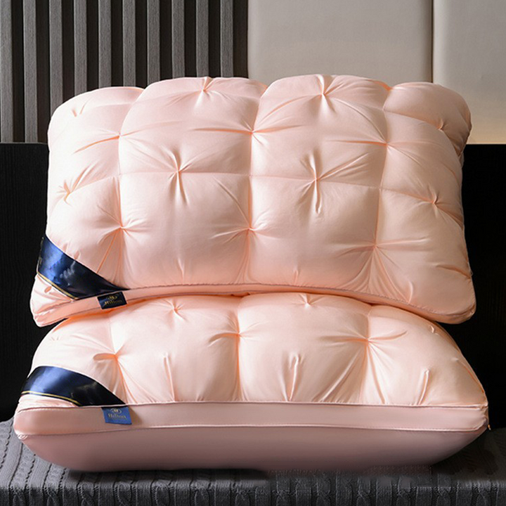Ergonomic neck pillow with 3D quilting | Kalsten