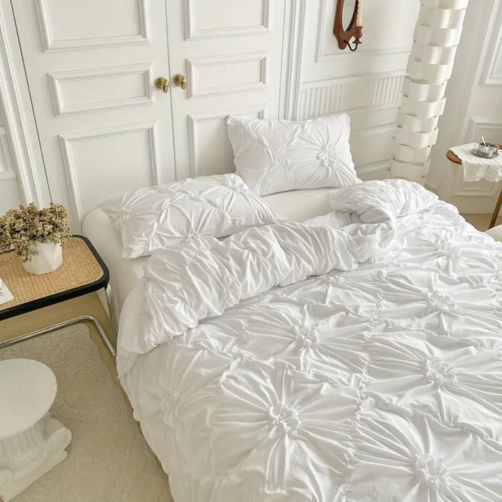 Pleated Microfiber Bedding Set Kalsten