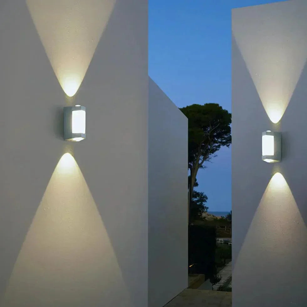 Waterproof Metal Outdoor LED Wall Light Kalsten