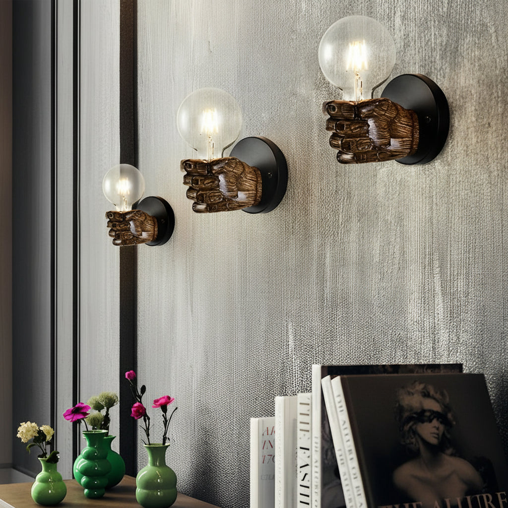 Retro Industrial Fist Wall Sconce – Creative Hand-Shaped Art Deco Wall Lamp - E27, Black | Kalsten