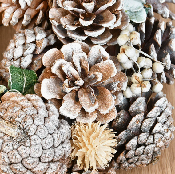 Kalsten | Festive Wreath