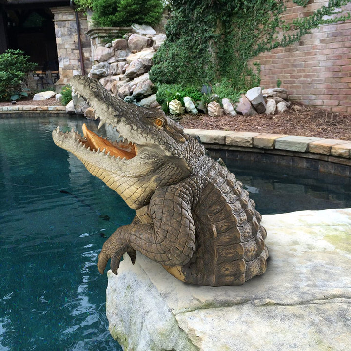 Kalsten | Garden Swamp Gator Statue