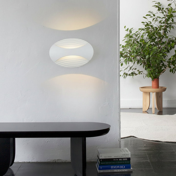 Nordic Outdoor Wall Sconce LED Linear Aluminum White IP65 21cm / 8in - Waterproof | Kalsten