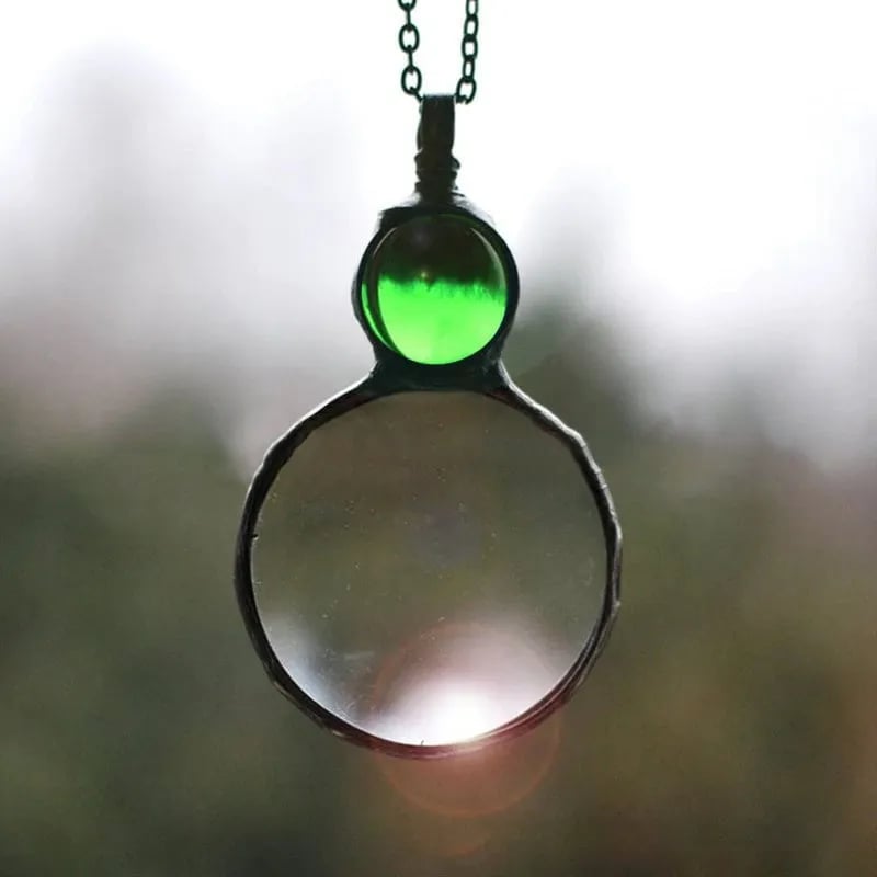 Kalsten | Necklace with magnifying pendant