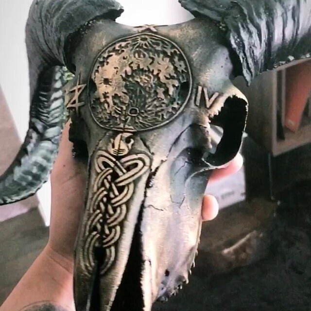 Kalsten | Carved Ram Skull