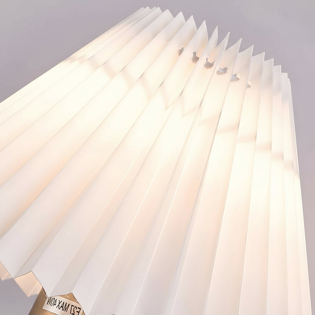 LED Wall Sconce Light – Vintage Metallic Armed Pleated Fabric Shade (36x14cm / 14.2x5.5in) | Kalsten