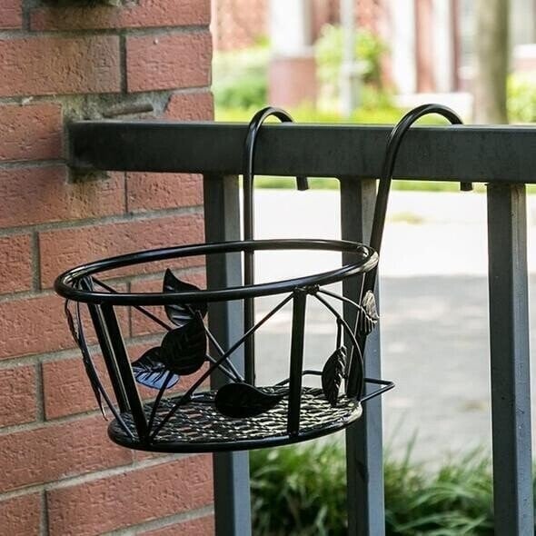 VerdaLift Plant Hanging Shelf — Finally rock-solid support for your balcony dreams | Kalsten
