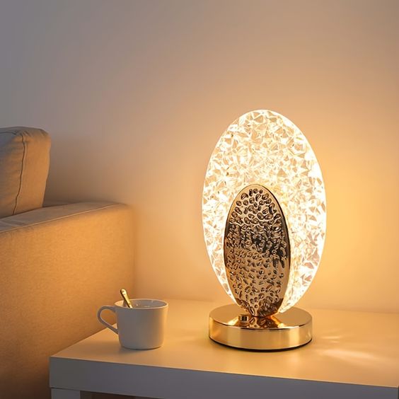 Modern & Luxury Peacock Table Lamp - CrystalGlow | Kalsten