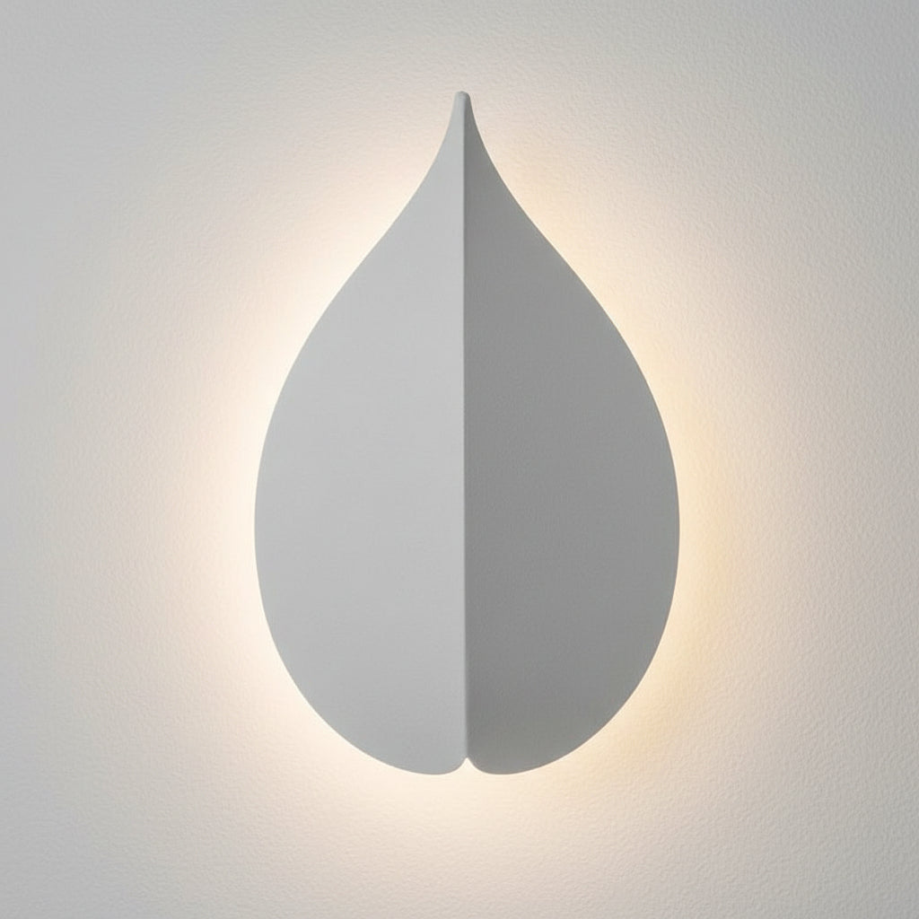 LED Wall Sconce – Leaf Shaped Geometric Iron Acrylic Black White (Integrated LED & 15x25cm) | Kalsten