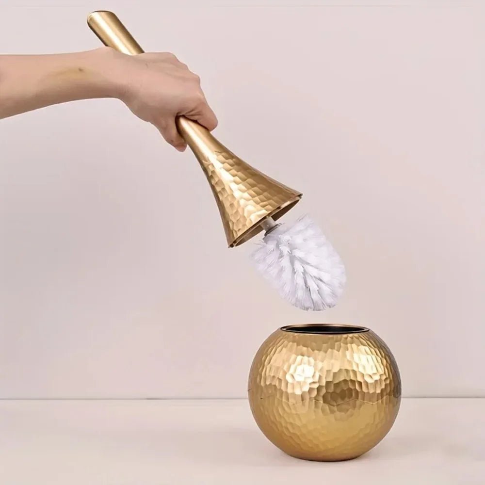 Kalsten | GOLDENLUXE – Sculpted Toilet Brush with Elegant Metallic Design for Modern Bathrooms