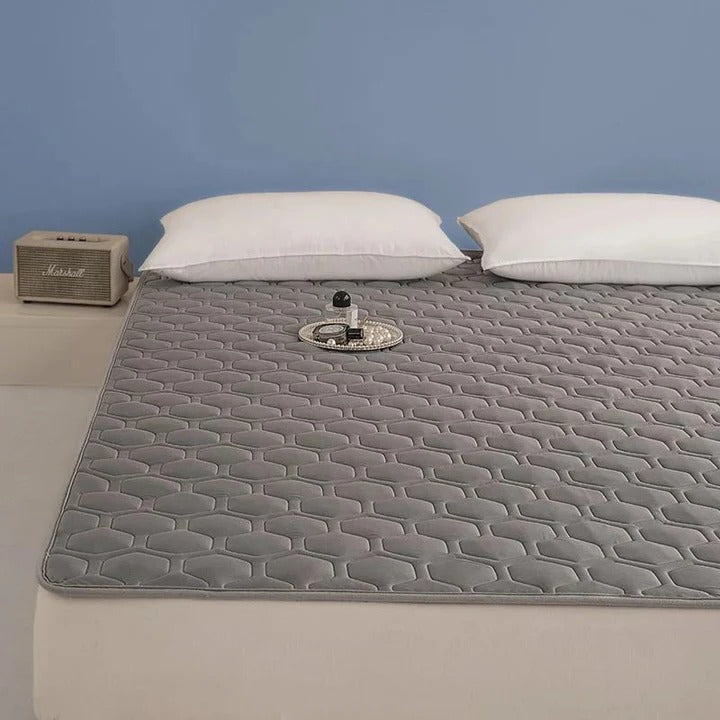 Quilted Cooling Mattress Pad with High-Density Cooling Fiber | Kalsten