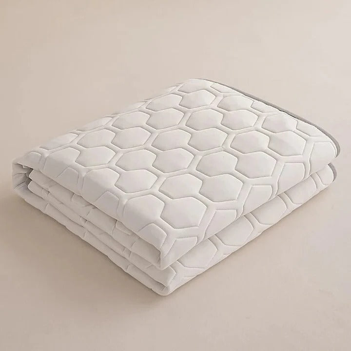 Quilted Cooling Mattress Pad with High-Density Cooling Fiber | Kalsten