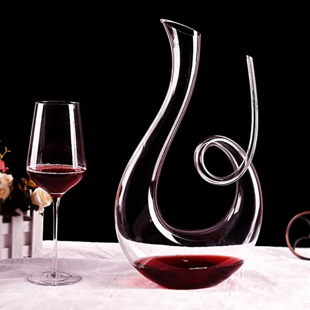 BowLift | Elegant Swirling Wine Decanter for Aeration and Serving