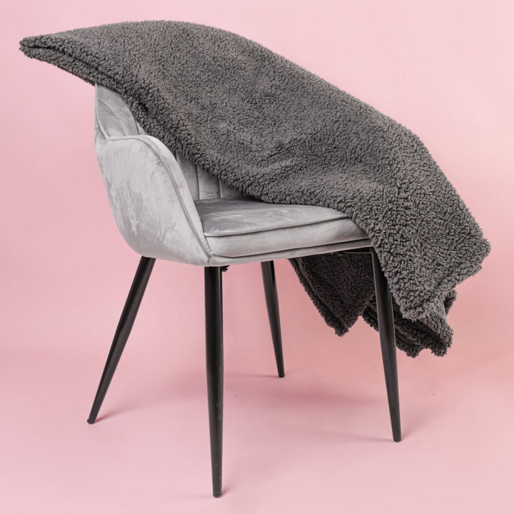 CozyGuard Blanket - Luxury Waterproof Blanket for Relaxation Kalsten