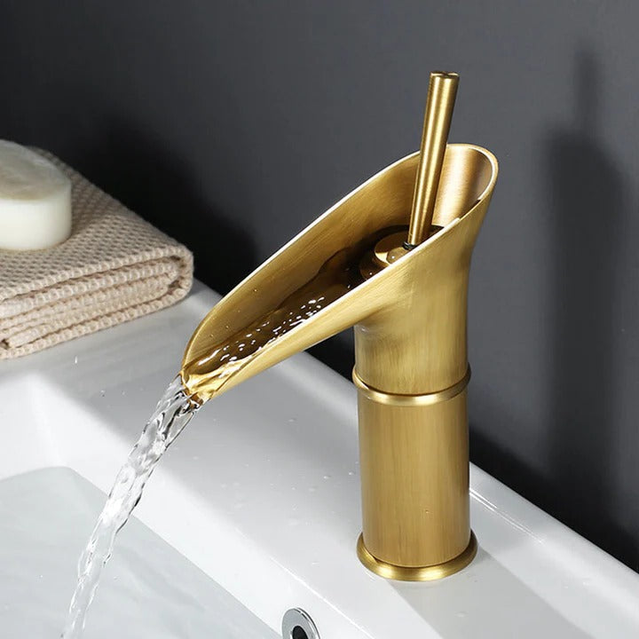 Antique-Style Waterfall Bathroom Tap