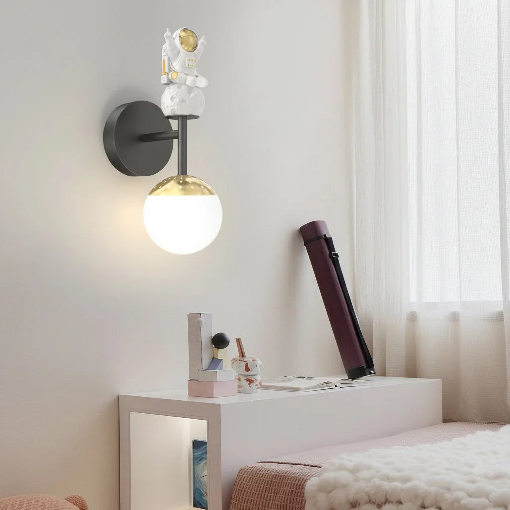 Cartoon Astronaut LED Wall Sconce – Creative 20W Resin Space Art Wall Light - 3-Color Dimming | Kalsten