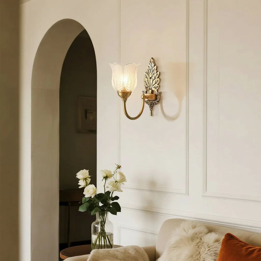 Brass Wall Sconce – American Vintage Bud Glass (E14 LED & 29-30cm) | Kalsten